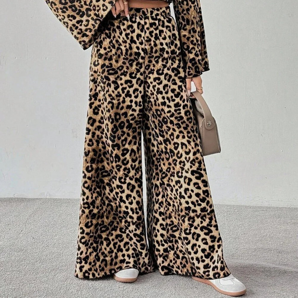 Multicolor Casual Women's Leopard Print Crew Neck Crop Top & Wide Leg Pants Set - Picture 5 of 5